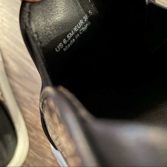 Vince Garvey Snake-Print Slip-On Sneakers - Picture 8 of 9